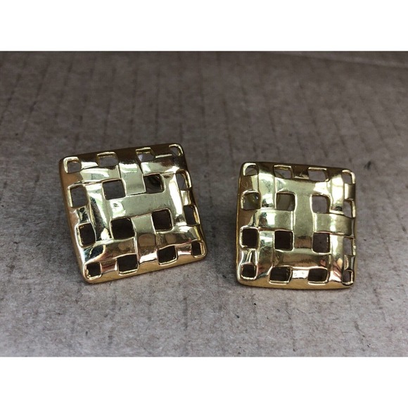 Butler Gold Tone Square Stud Earrings W/Basket Weave Gingham Plaid Design - Picture 4 of 7